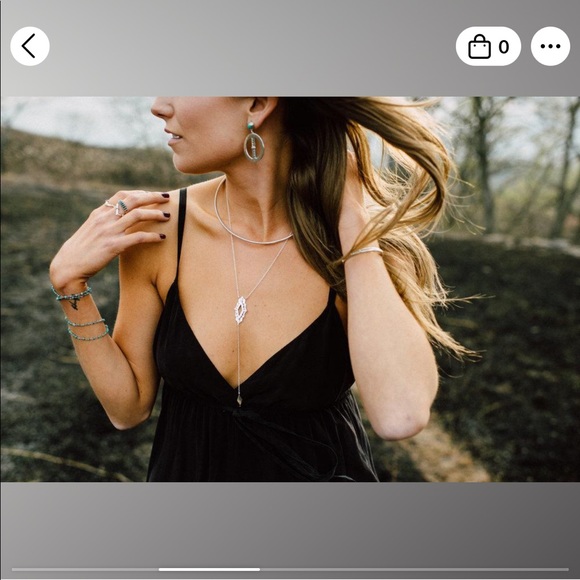 Gold Sierra winter Astra necklace - Picture 2 of 3